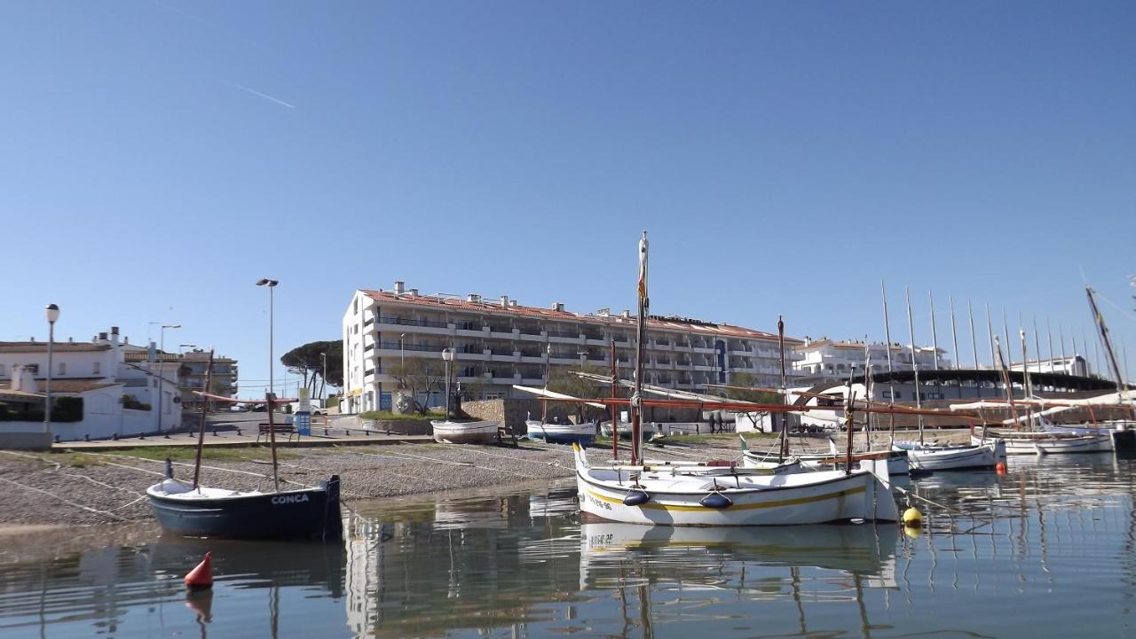 Apartaments Club Nautic L' Escala Eksteriør bilde