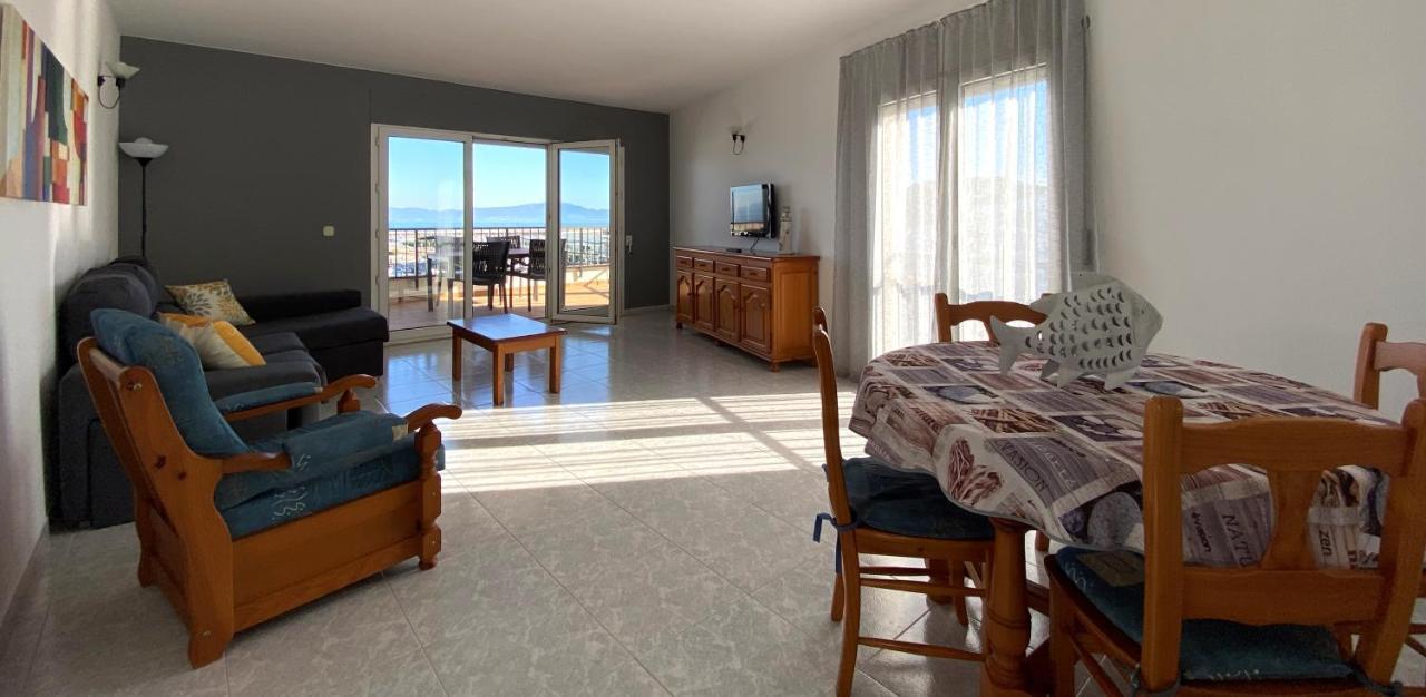 Apartaments Club Nautic L' Escala Eksteriør bilde