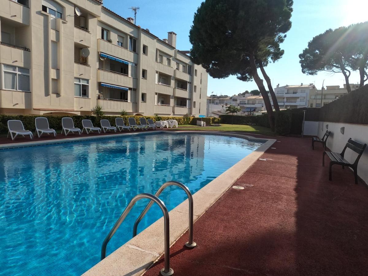 Apartaments Club Nautic L' Escala Eksteriør bilde